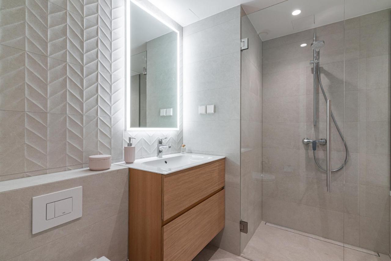 Modern City Center Apartment Reval Esterno foto