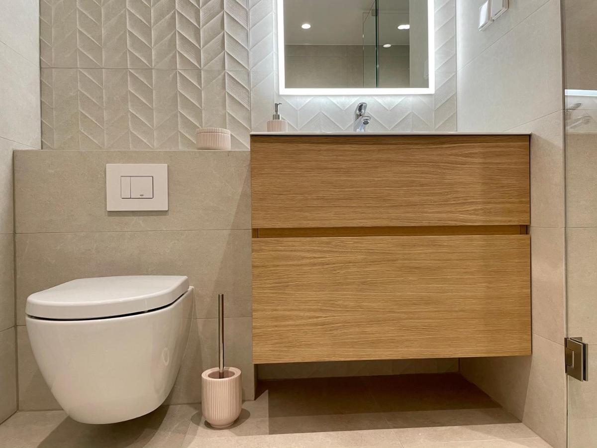 Modern City Center Apartment Reval Esterno foto